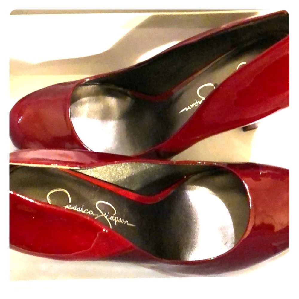 Jessica Simpson chili patent heels